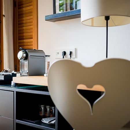 Das Tegernsee Bagian luar foto A Nespresso machine in a hotel room