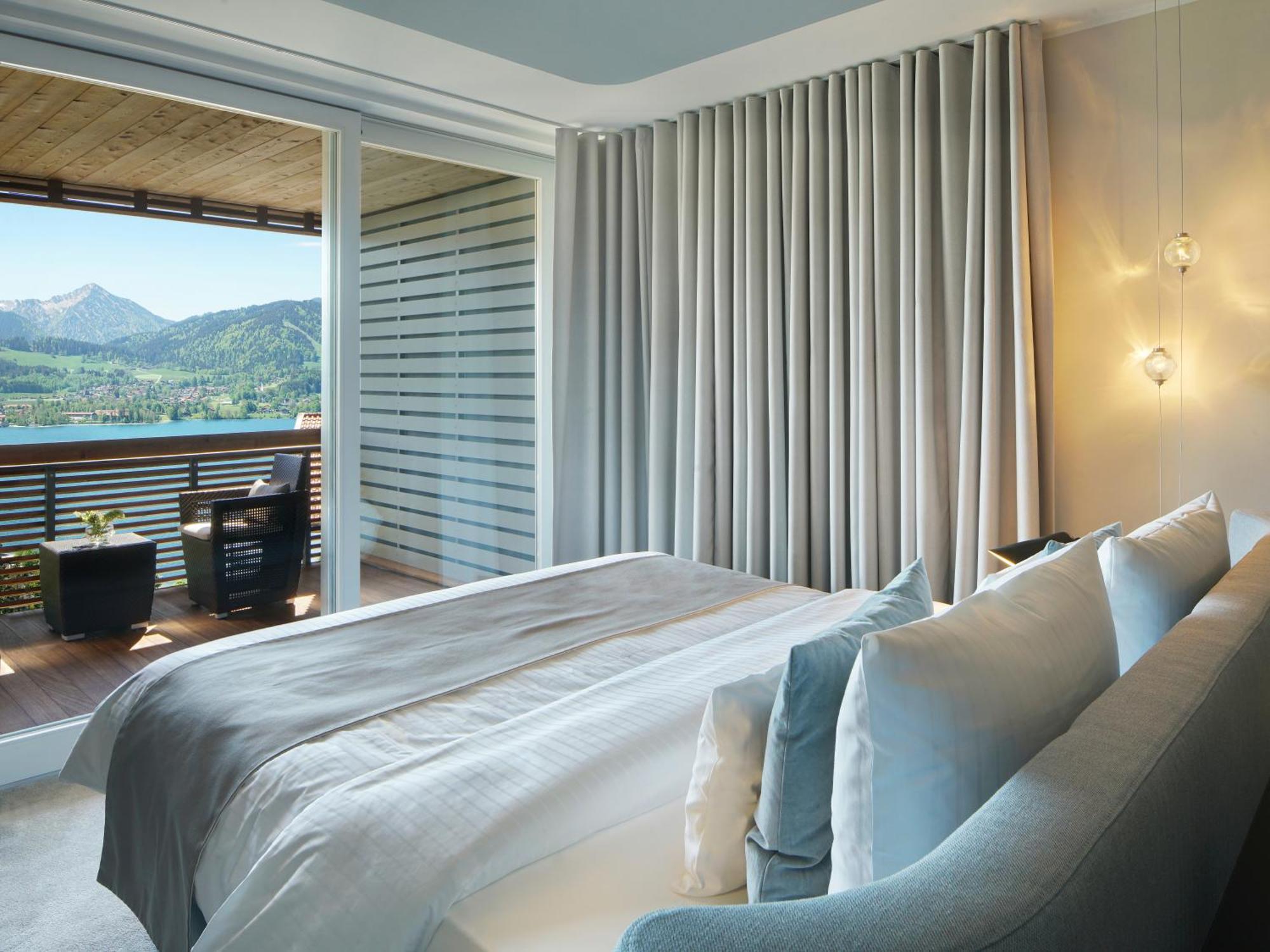 Das Tegernsee Bagian luar foto Deluxe room