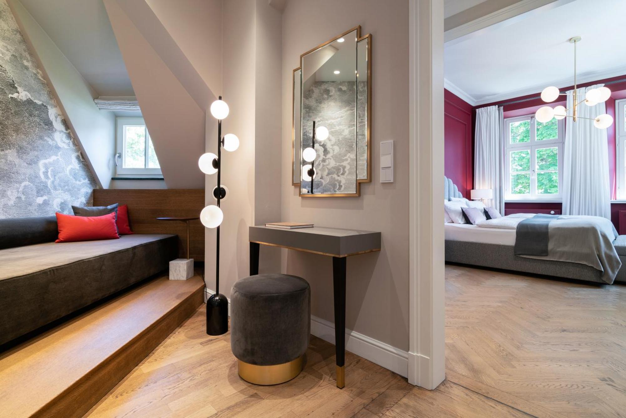Das Tegernsee Bagian luar foto A suite at the Hotel Axelmannstein